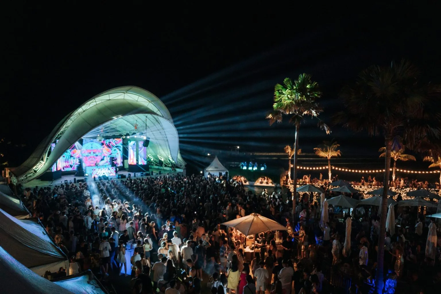 Whats On (1) | Café del Mar Bali
